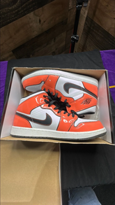 Jordan 1 Mid SE (Turf Orange)