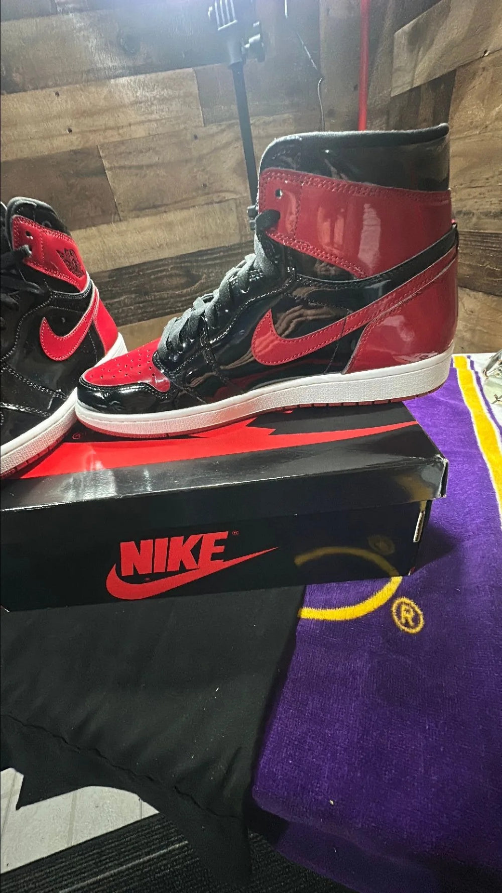Jordan 1 Retro High OG Patent Bred 2