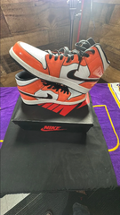 Jordan 1 Mid SE (Turf Orange)